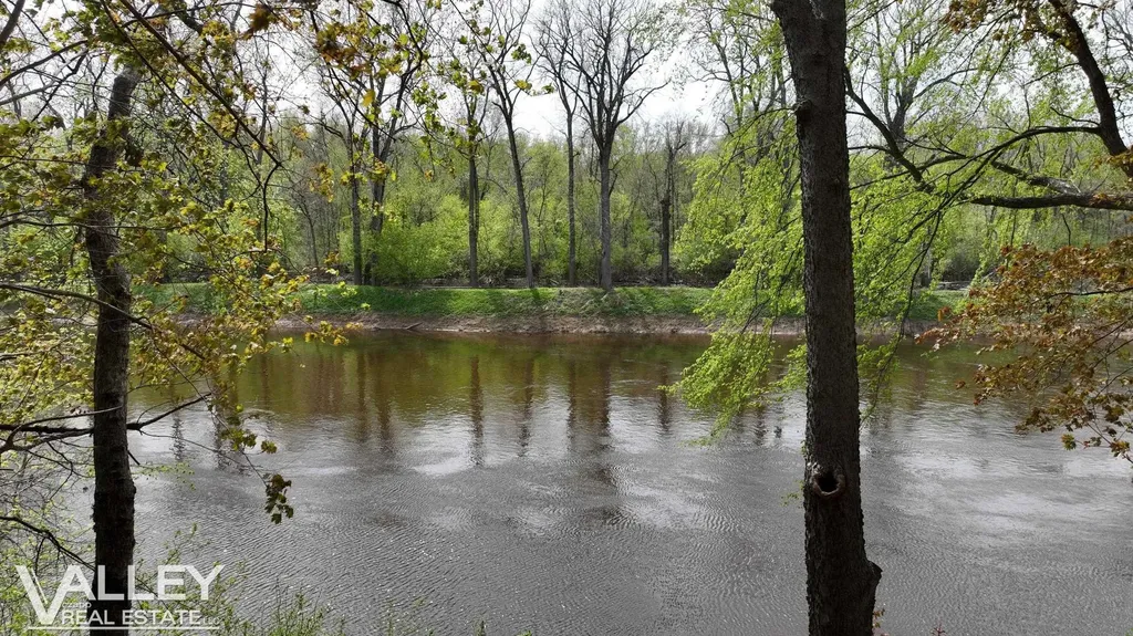 175 W Washington Street Tittabawassee Township MI 48623