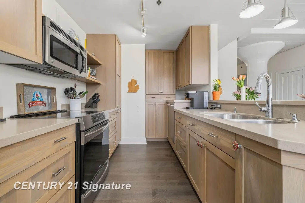 225 Jennison Place Bay City City MI 48708