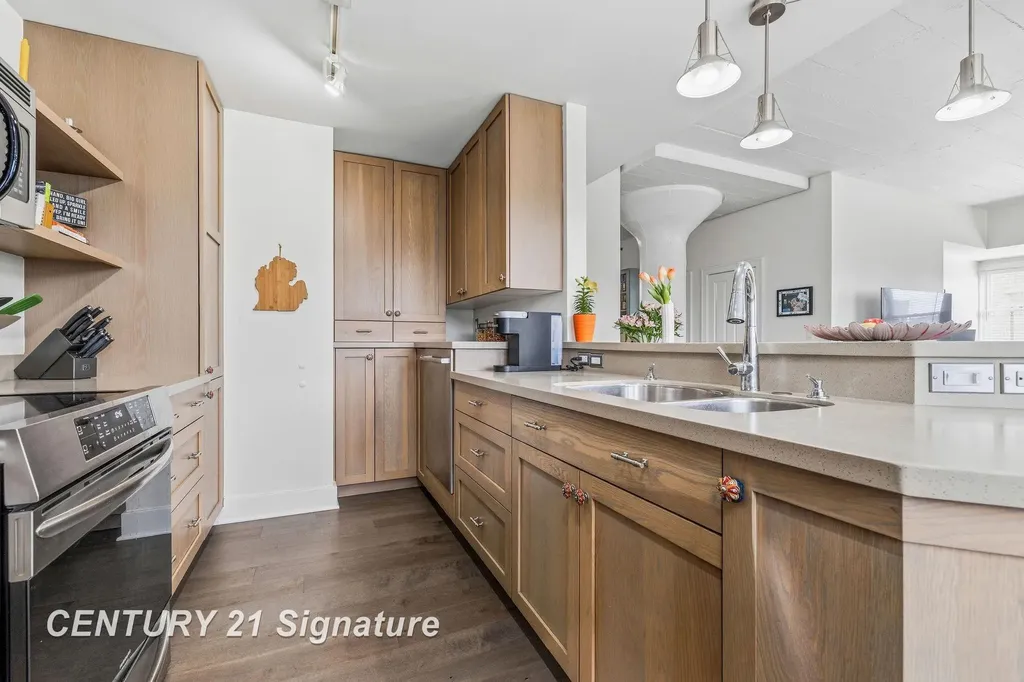 225 Jennison Place Bay City City MI 48708