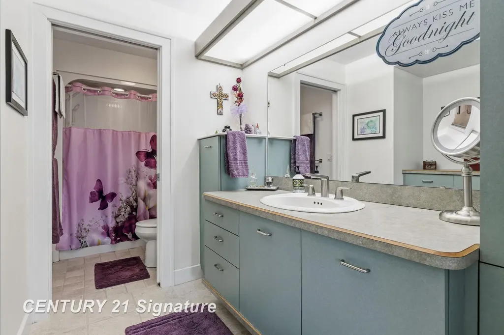 225 Jennison Place Bay City City MI 48708