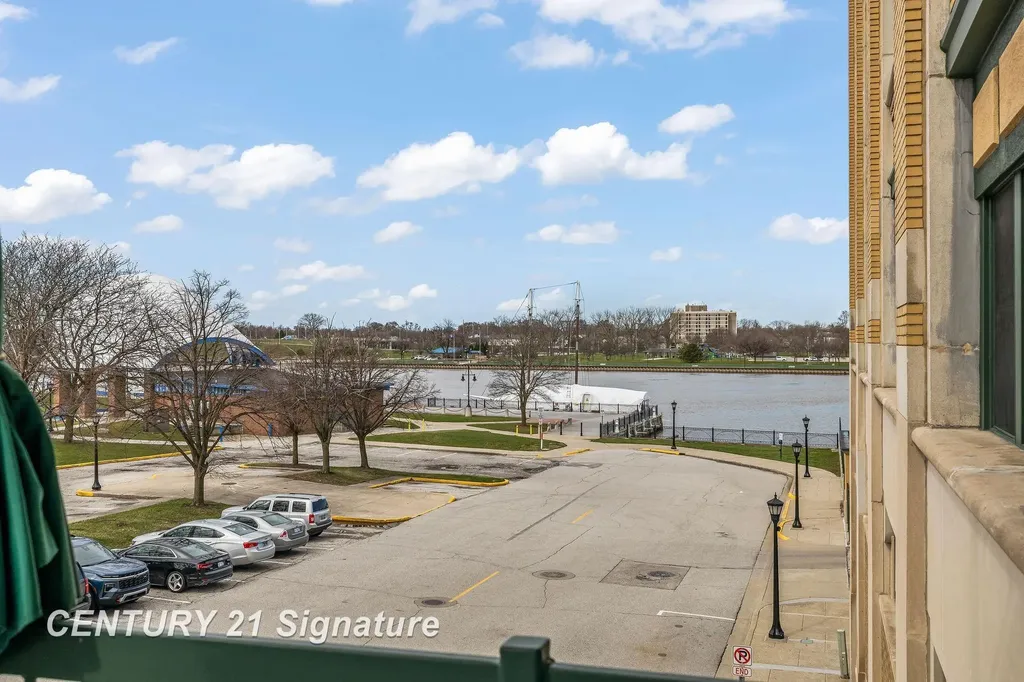 225 Jennison Place Bay City City MI 48708