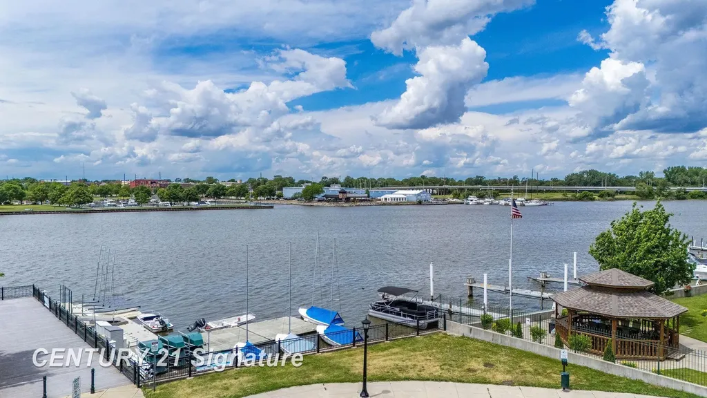 225 Jennison Place Bay City City MI 48708
