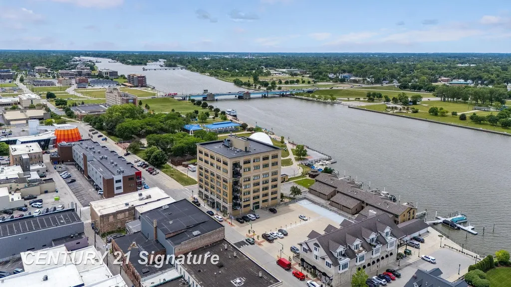 225 Jennison Place Bay City City MI 48708