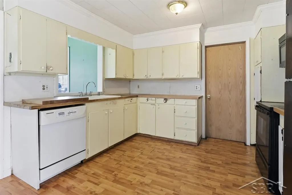 60 S Birchcrest Drive Homer Township MI 48640