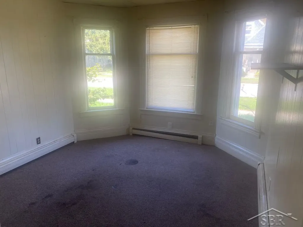 802 S Woodbridge Street Saginaw City MI 48602