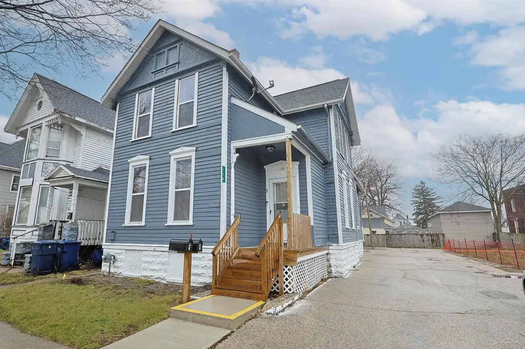 110 N Madison Avenue Bay City City MI 48708