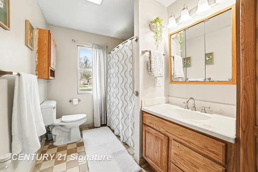 3036 E Miller Road Midland Charter Township MI 48640
