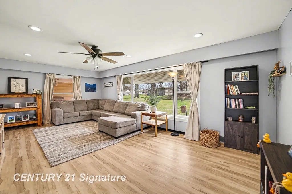 3036 E Miller Road Midland Charter Township MI 48640