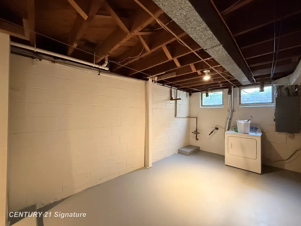 3036 E Miller Road Midland Charter Township MI 48640
