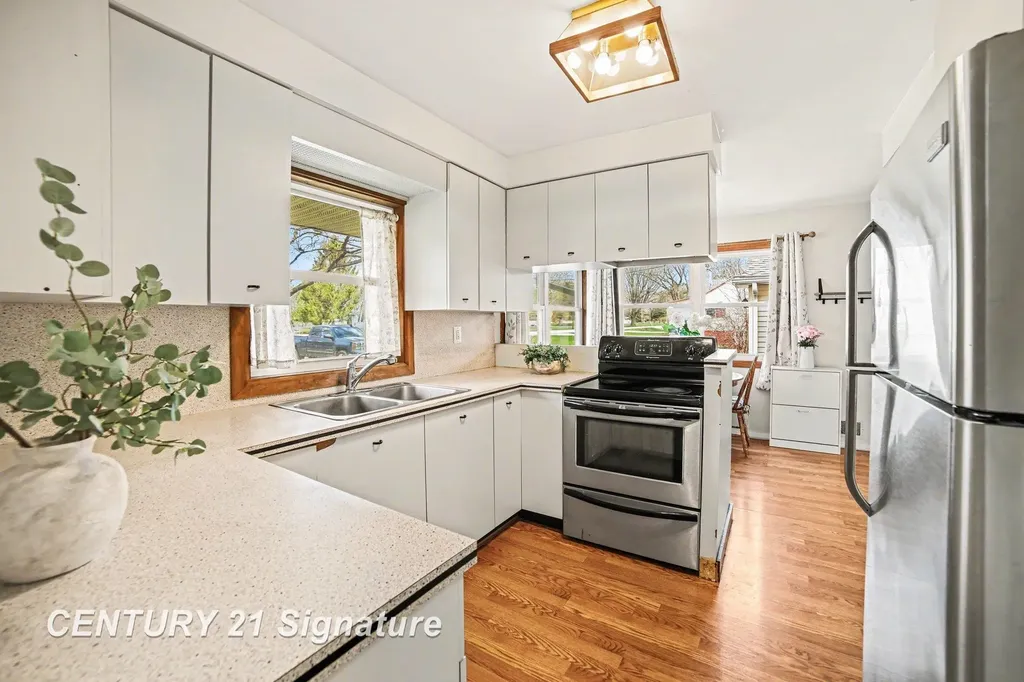 3036 E Miller Road Midland Charter Township MI 48640