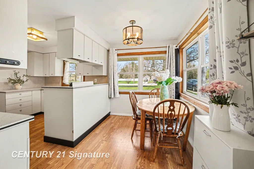 3036 E Miller Road Midland Charter Township MI 48640