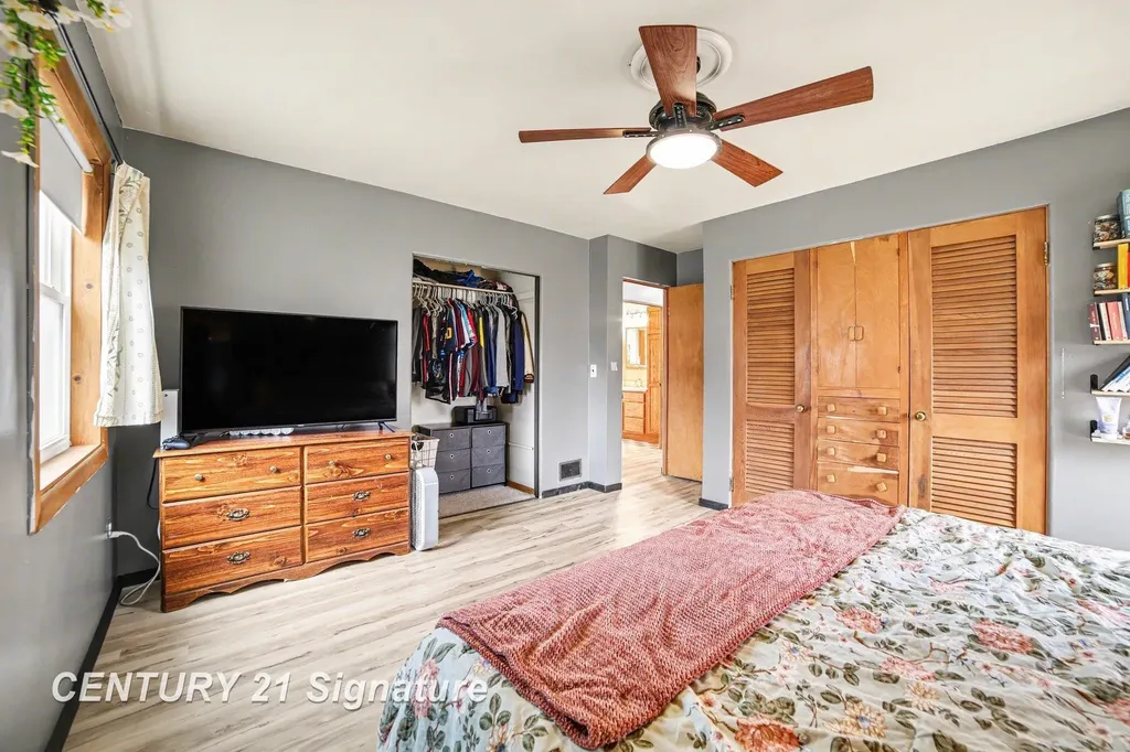 3036 E Miller Road Midland Charter Township MI 48640