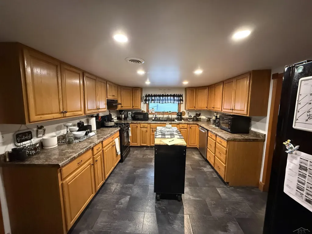 1450 Sheldon Street Moffatt Township MI 48610