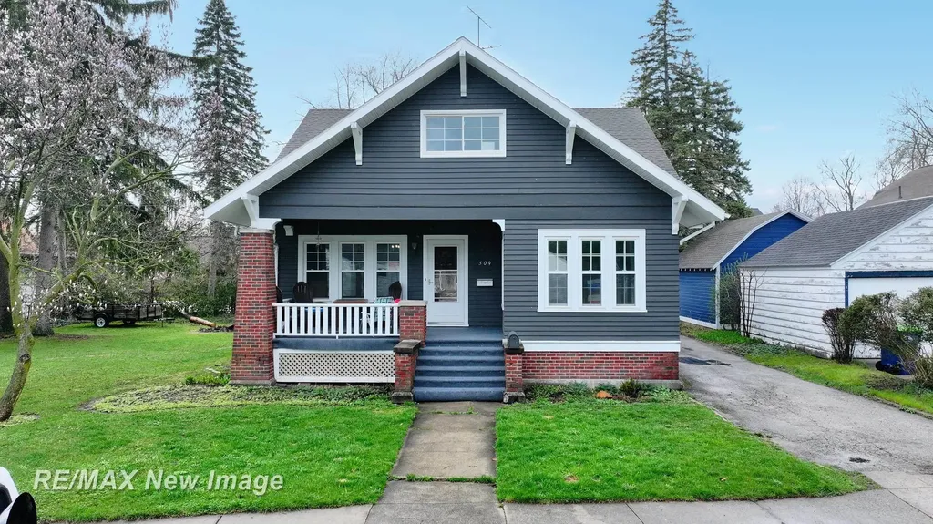 509 Hill Street Bay City City MI 48708