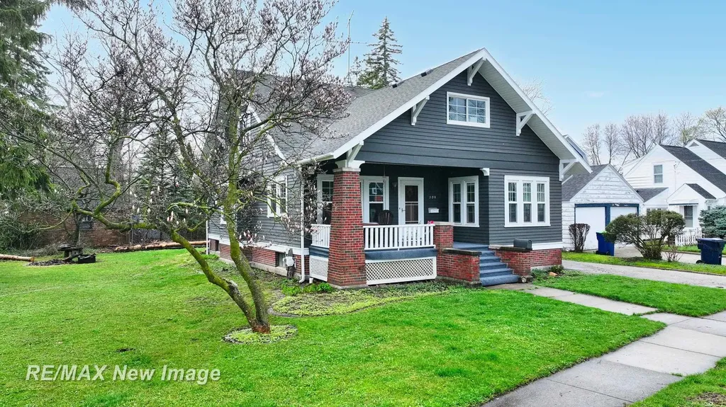 509 Hill Street Bay City City MI 48708