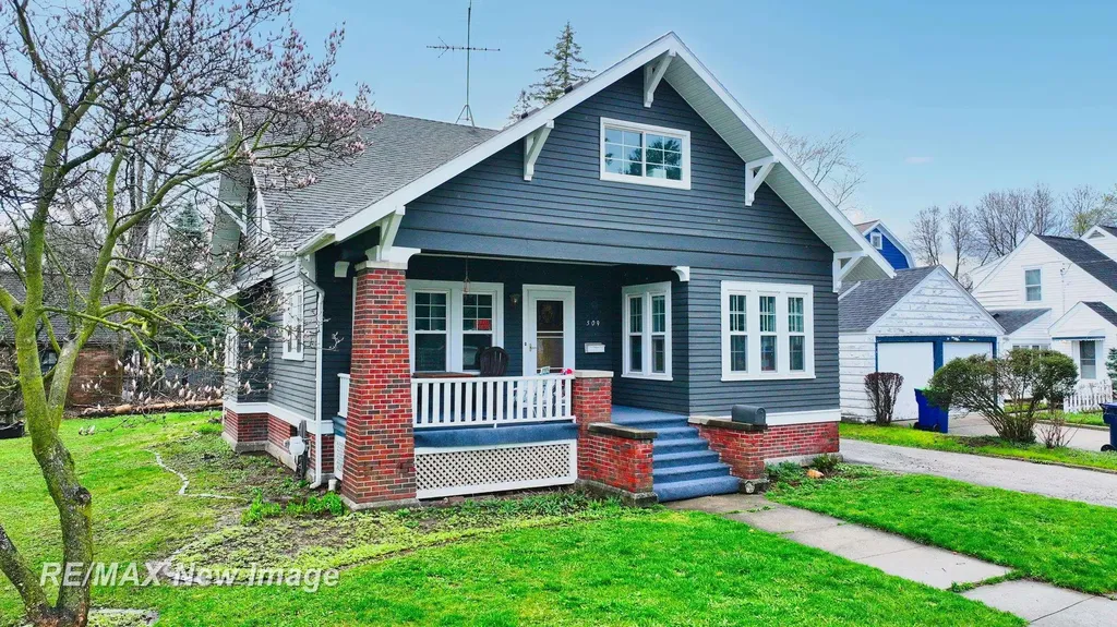 509 Hill Street Bay City City MI 48708
