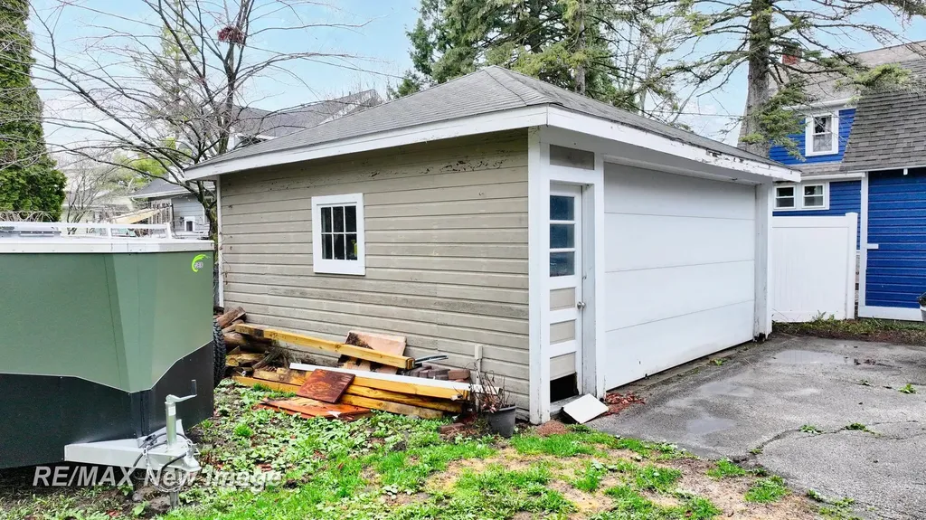 509 Hill Street Bay City City MI 48708