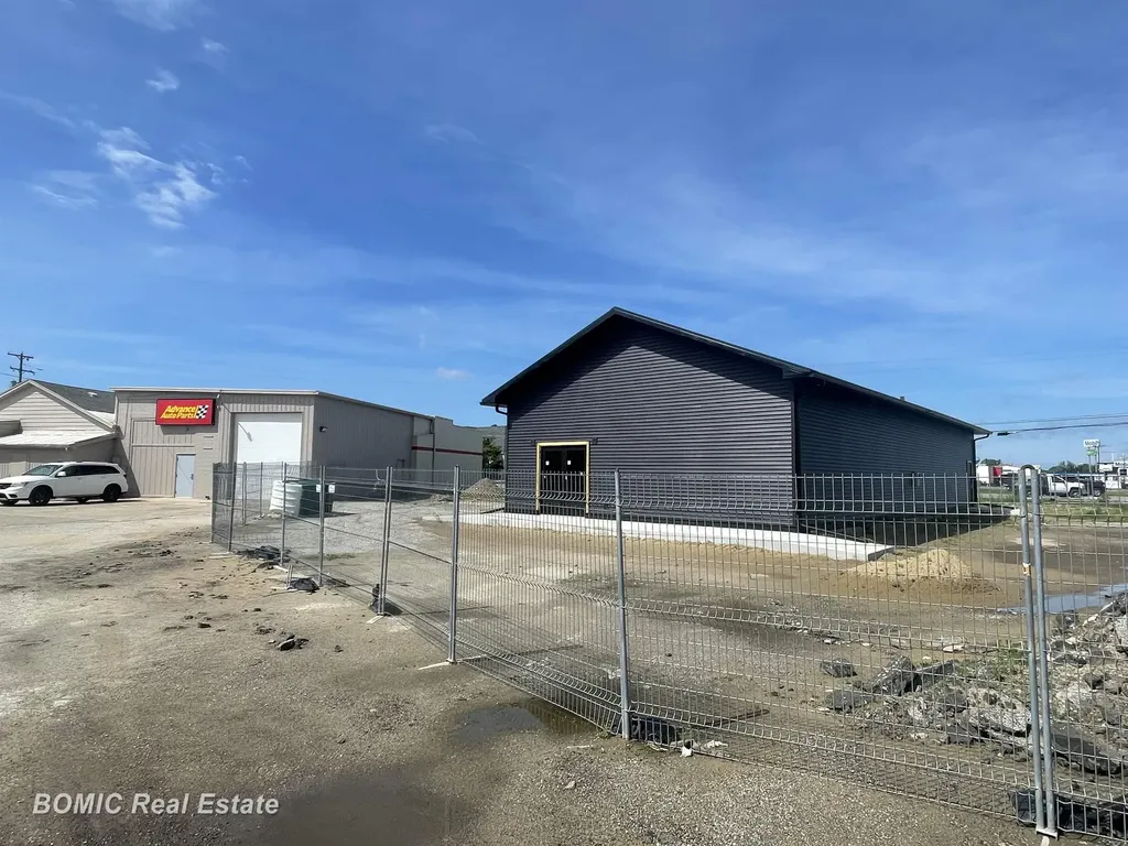 12041 Dixie Highway Birch Run Township MI 48415