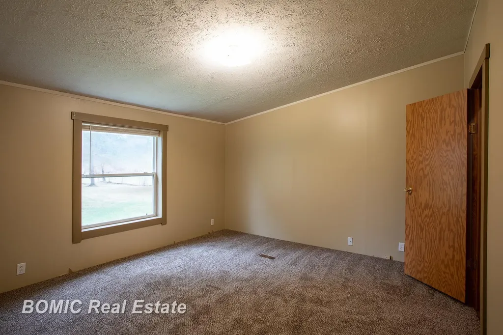 4562 Hanes Road Vassar Township MI 48768