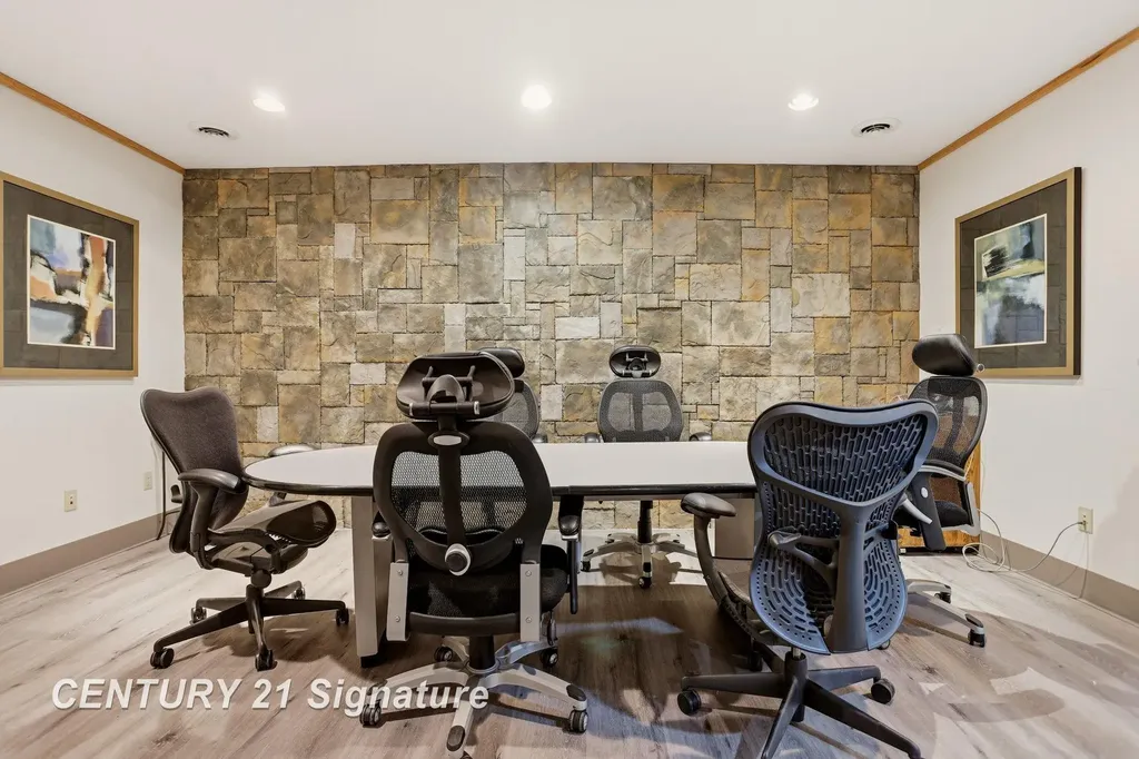 3167 Enterprise Drive Saginaw Charter Township MI 48603