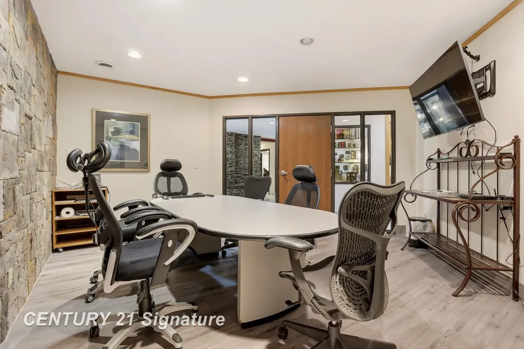 3167 Enterprise Drive Saginaw Charter Township MI 48603