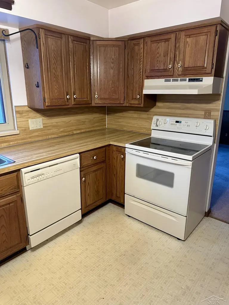 76 Cedar Drive Hampton Charter Township MI 48708