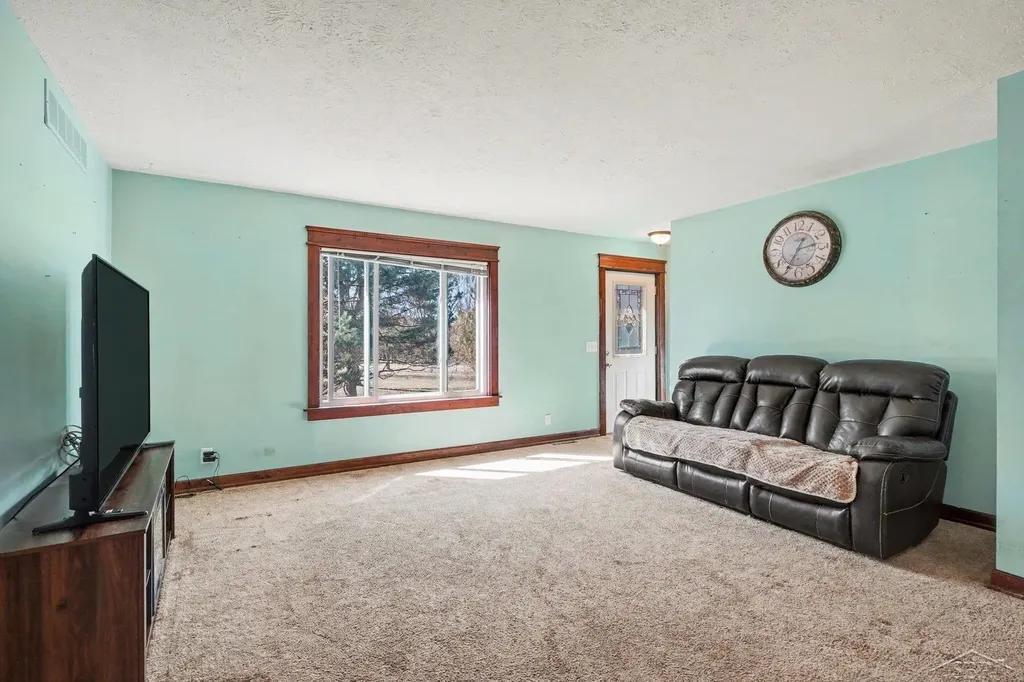 8501 S Raucholz Road St. Charles Village MI 48655