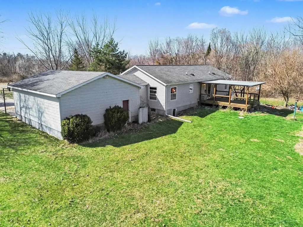 8501 S Raucholz Road St. Charles Village MI 48655