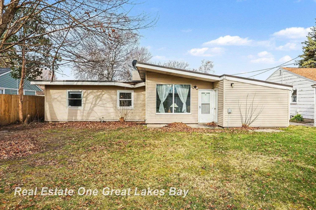1712 Zauel Street Saginaw City MI 48602
