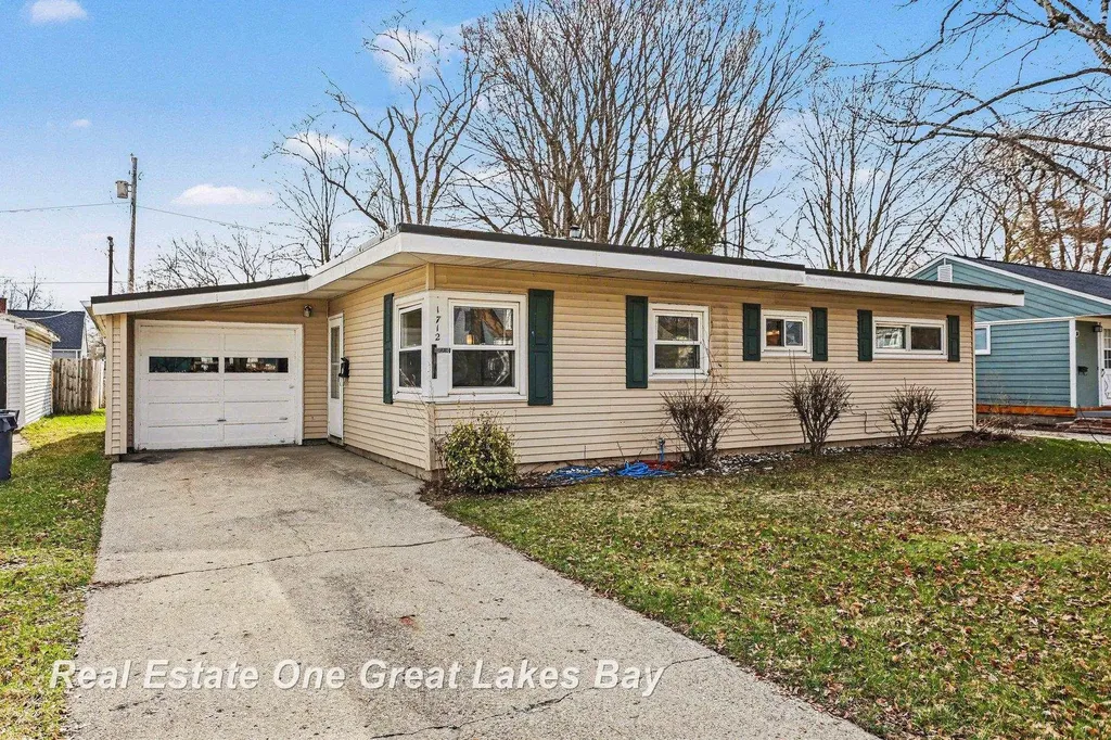 1712 Zauel Street Saginaw City MI 48602