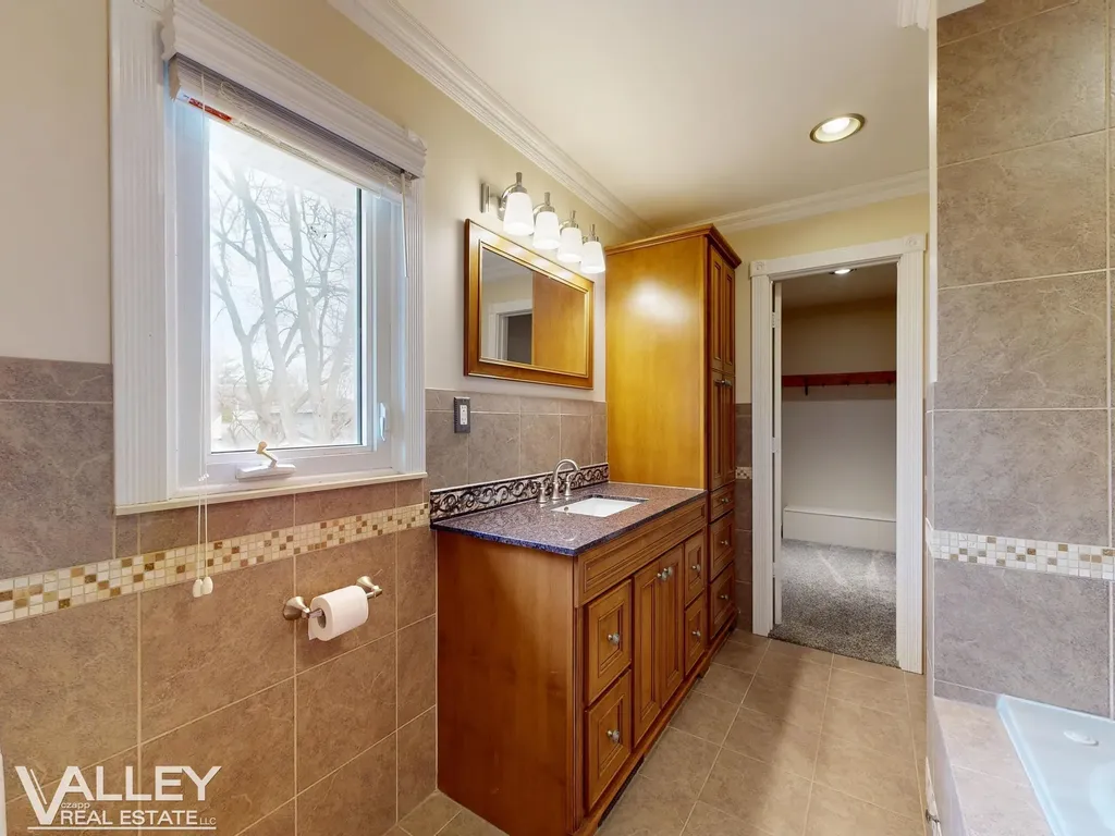 5320 N Nottingham Drive Saginaw Charter Township MI 48603
