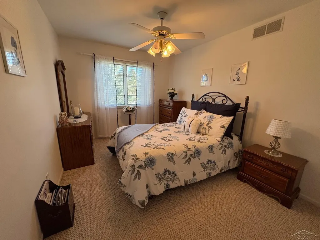 8 E Mallard Cove Drive Saginaw Charter Township MI 48603