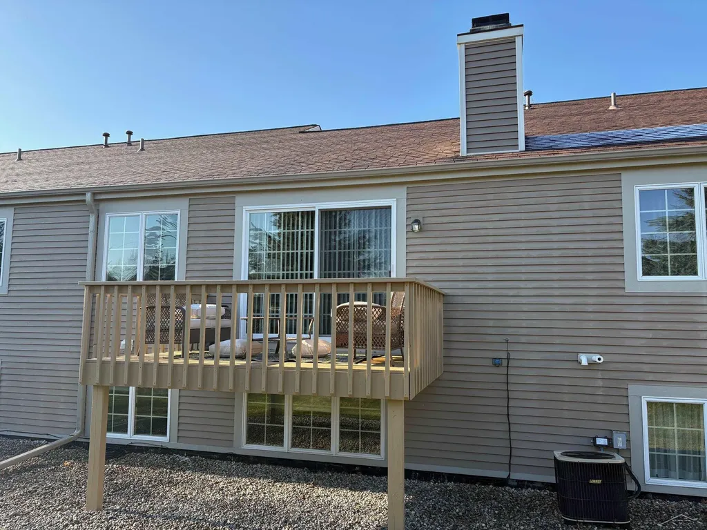 8 E Mallard Cove Drive Saginaw Charter Township MI 48603