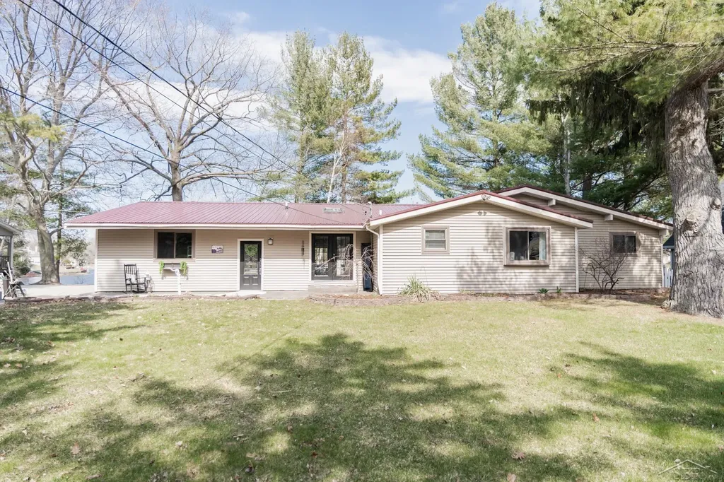 7841 Peninsular Drive Grant Township MI 48622