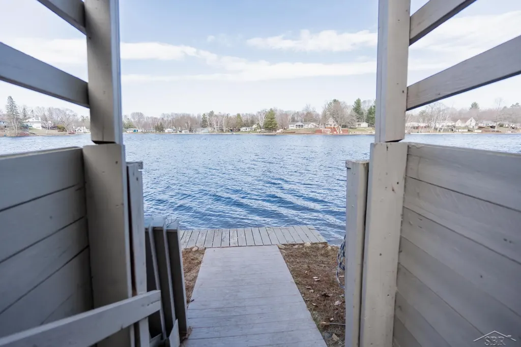 7841 Peninsular Drive Grant Township MI 48622