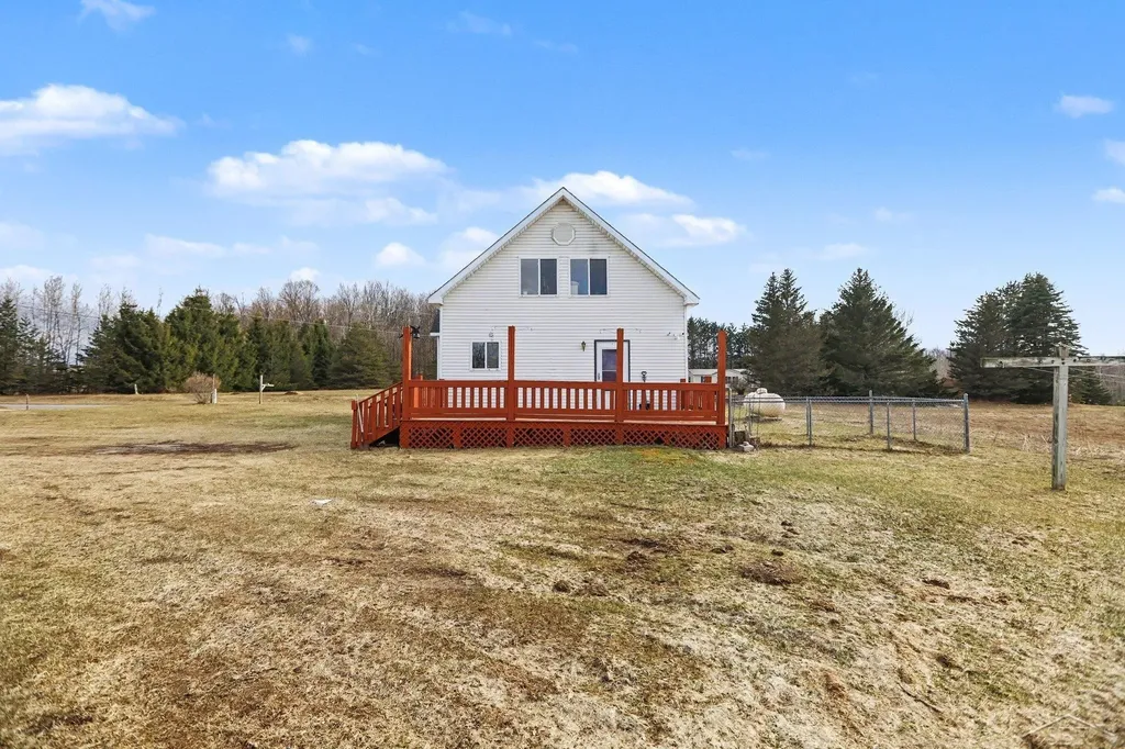 1742 W Moorestown Road Pioneer Township MI 49651