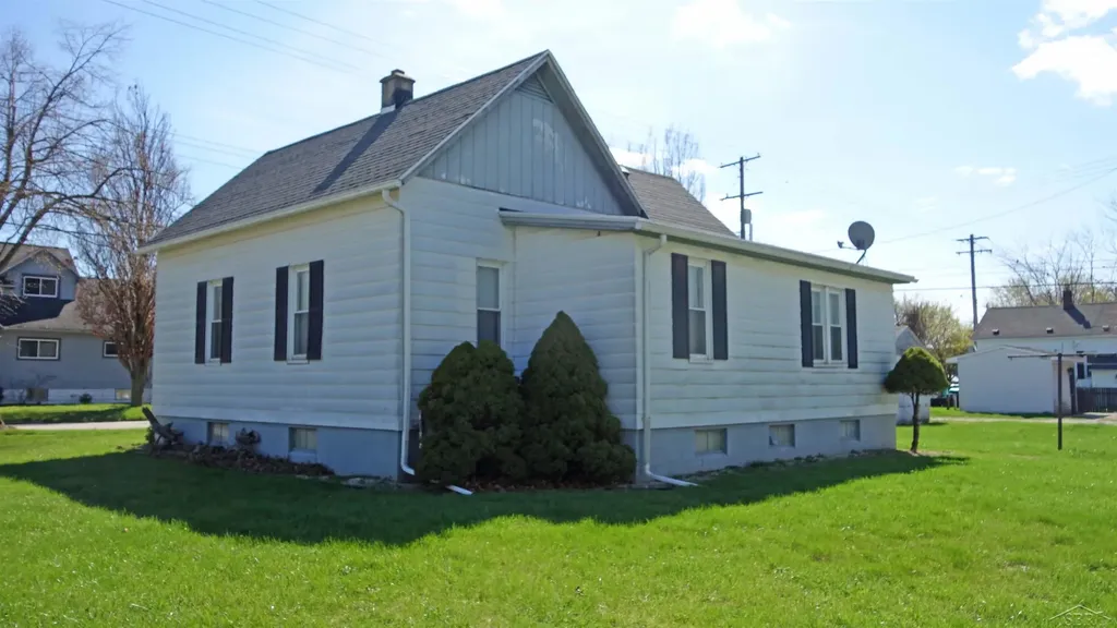 1013 18th Street Bay City City MI 48708