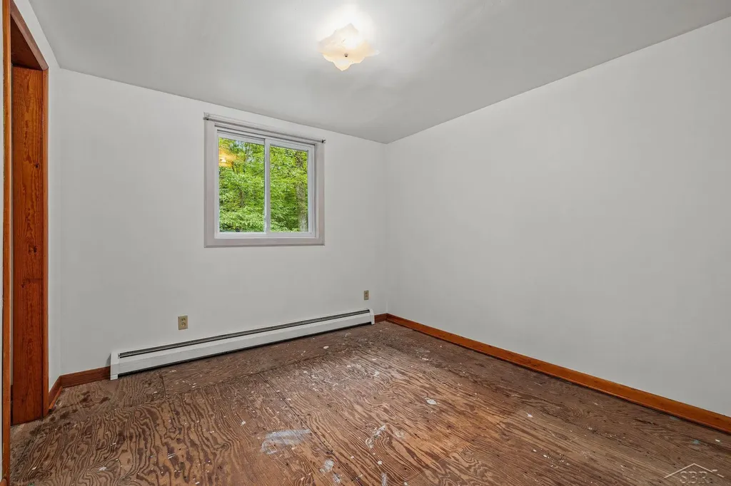 20686 Lakola Road Burdell Township MI 49688