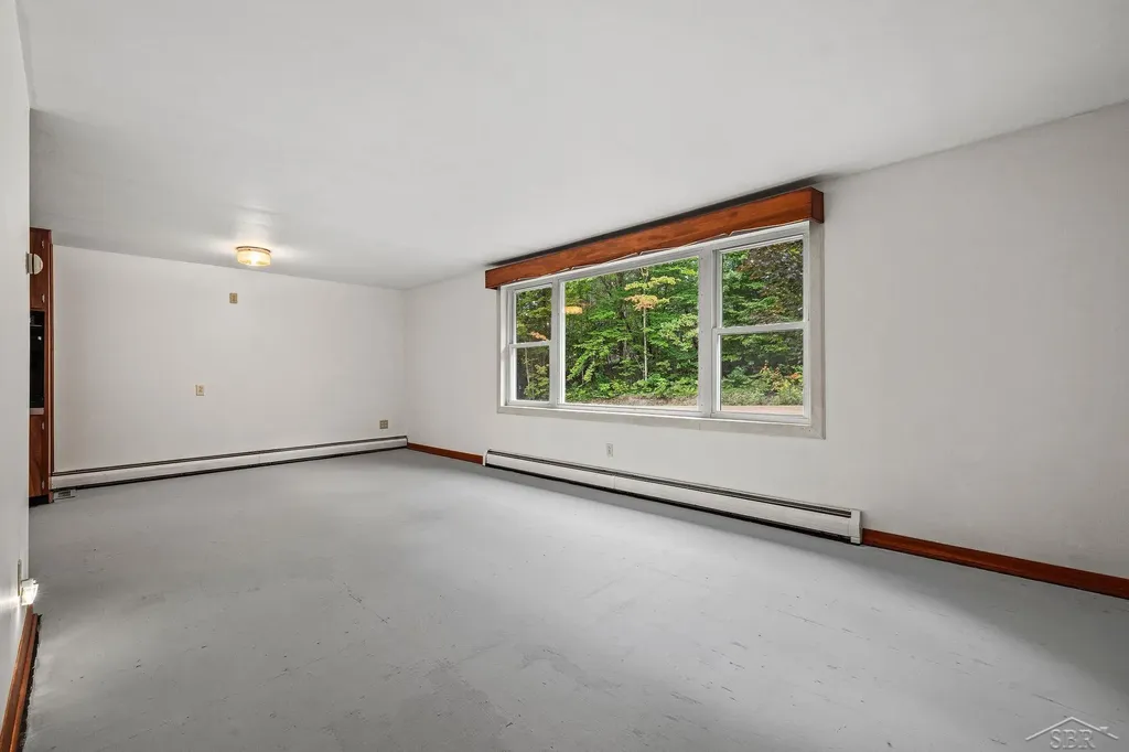 20686 Lakola Road Burdell Township MI 49688