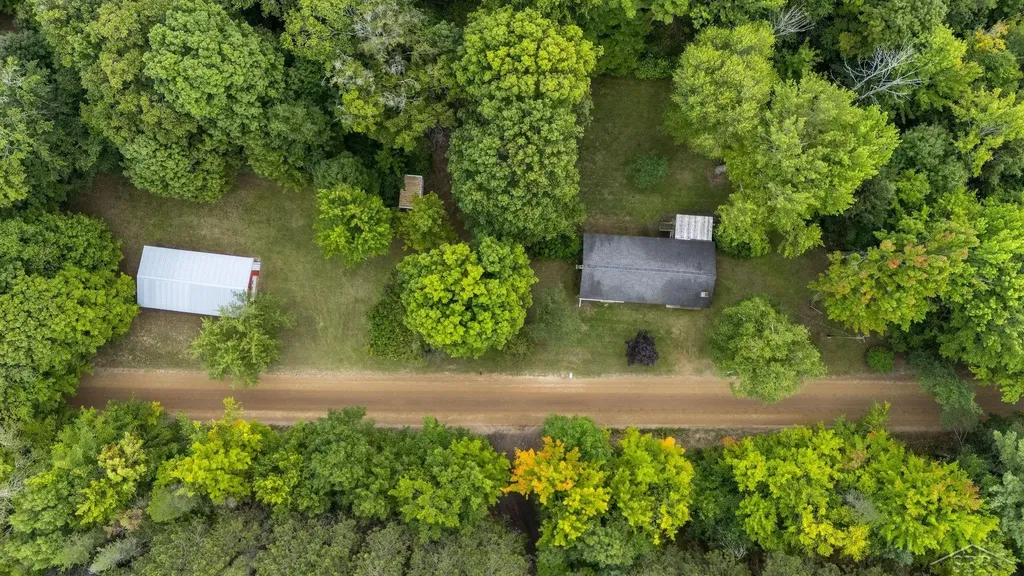 20686 Lakola Road Burdell Township MI 49688