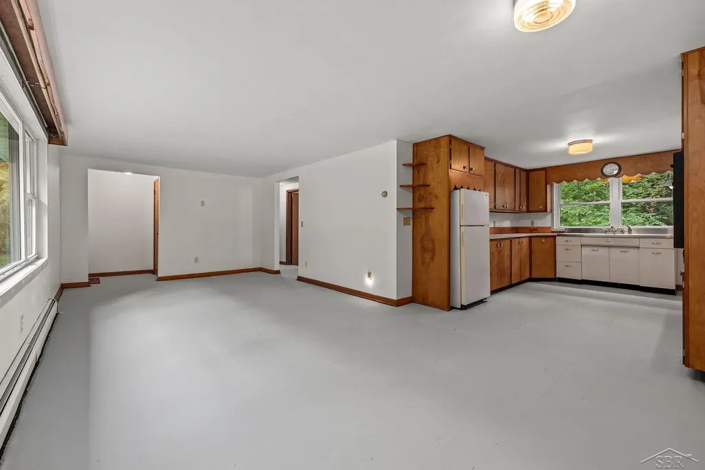 20686 Lakola Road Burdell Township MI 49688
