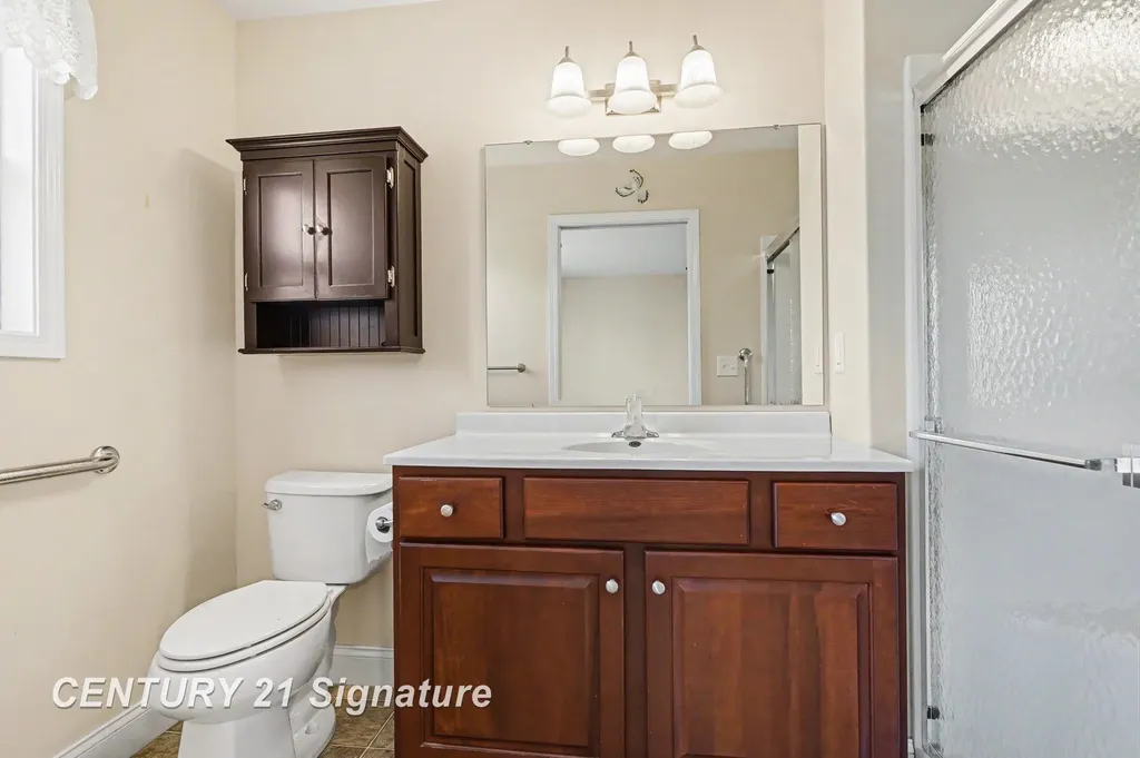 29 Tuscany Circle Saginaw Charter Township MI 48603