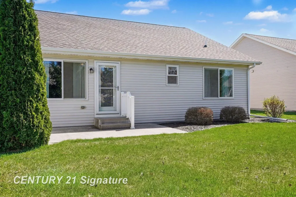29 Tuscany Circle Saginaw Charter Township MI 48603