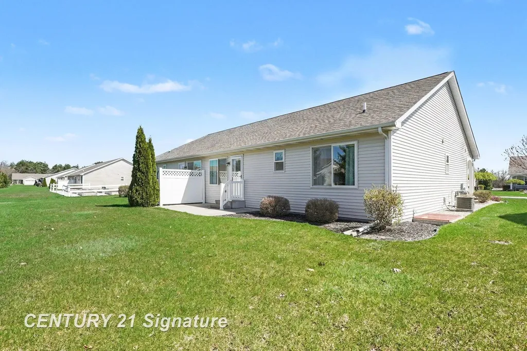 29 Tuscany Circle Saginaw Charter Township MI 48603