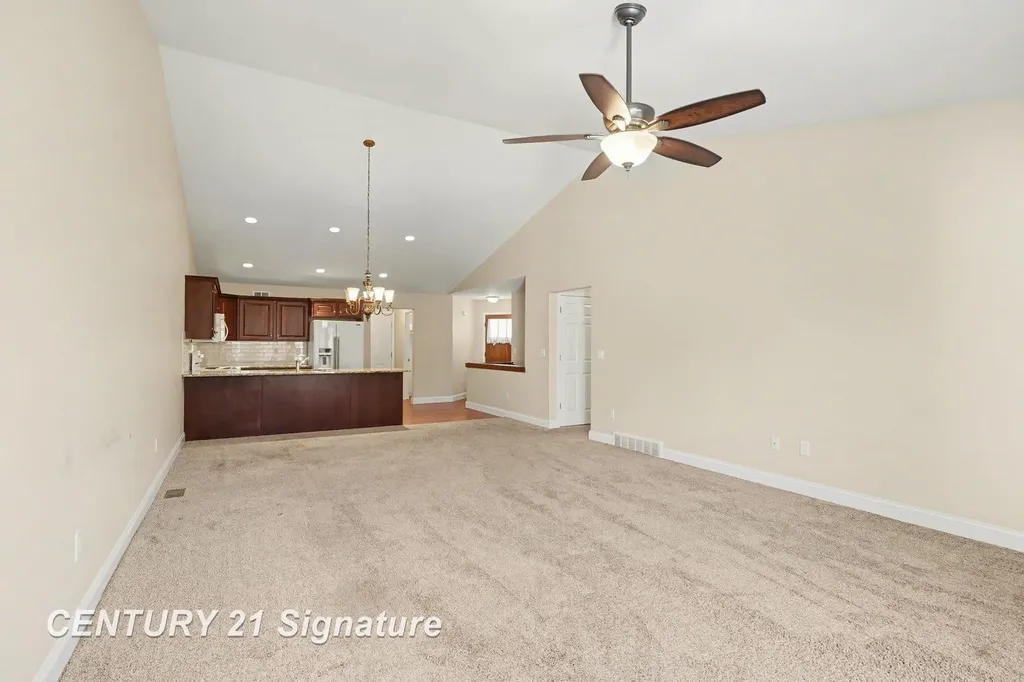 29 Tuscany Circle Saginaw Charter Township MI 48603