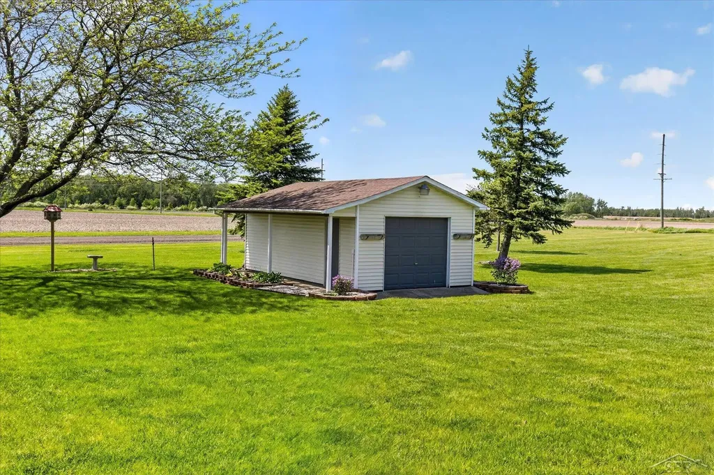 9105 Liken Road Sebewaing Township MI 48759