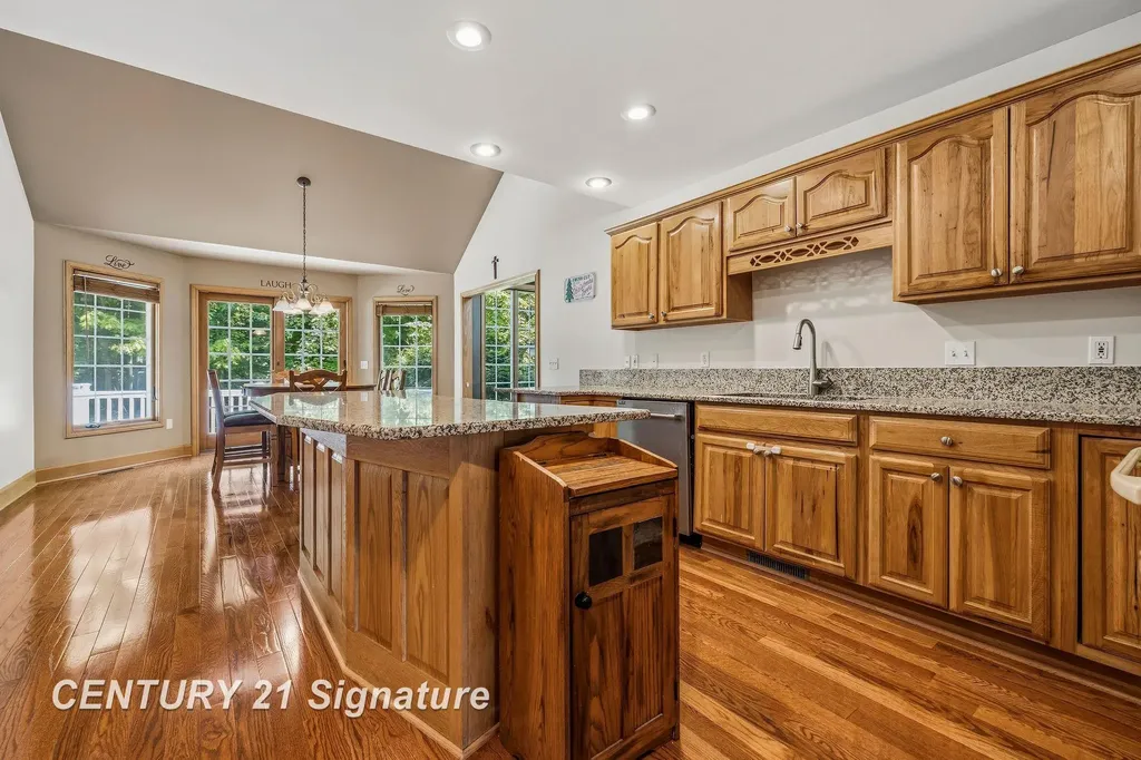 8201 Moll Lane Tittabawassee Township MI 48623