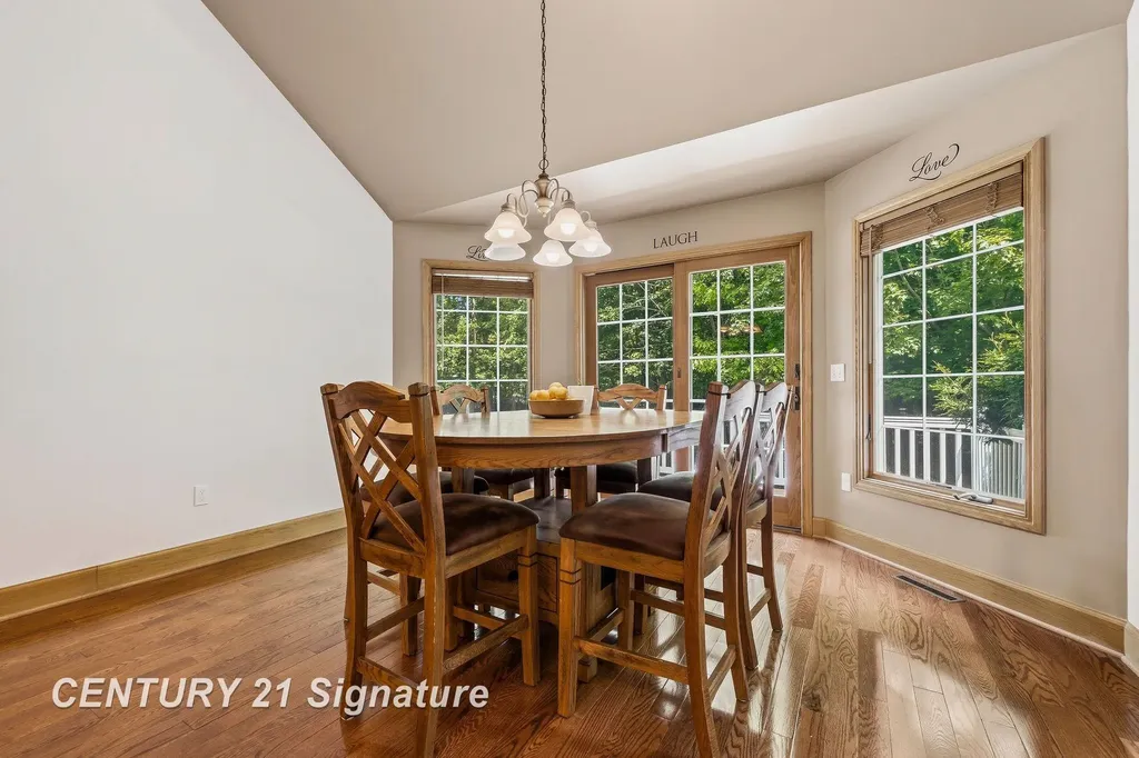 8201 Moll Lane Tittabawassee Township MI 48623