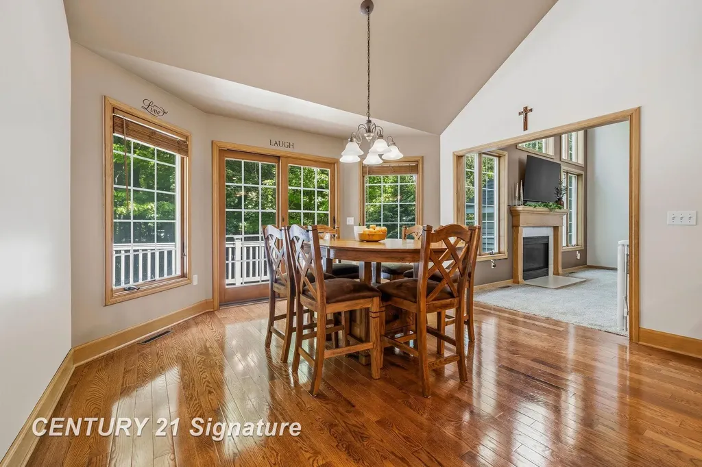 8201 Moll Lane Tittabawassee Township MI 48623