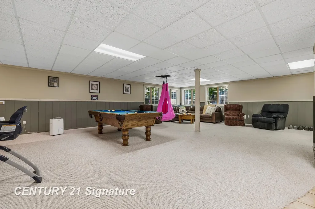 8201 Moll Lane Tittabawassee Township MI 48623